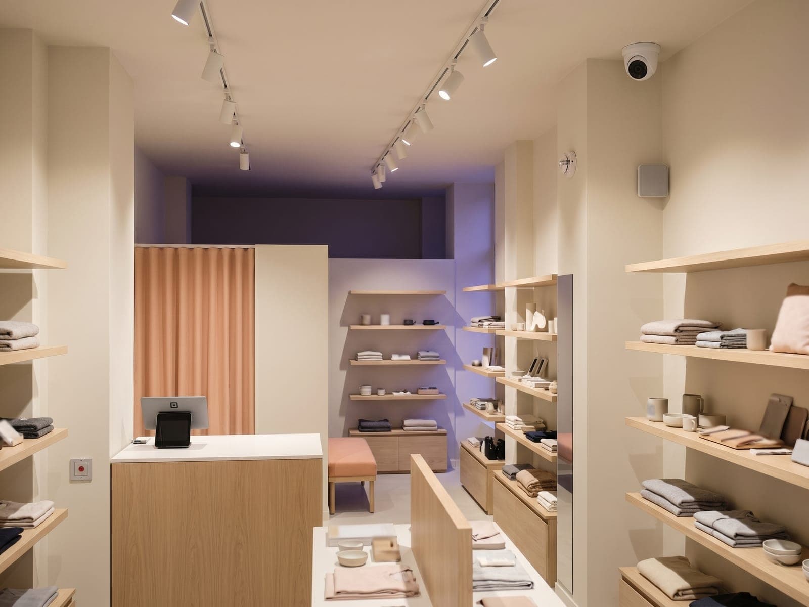 Охрана магазина, Истра